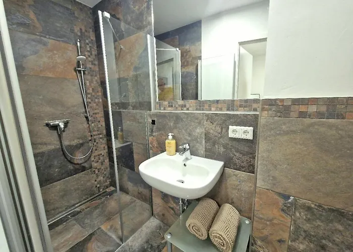 Happyside Travel & Work #2 O Wlan O 4 Einzelbetten *